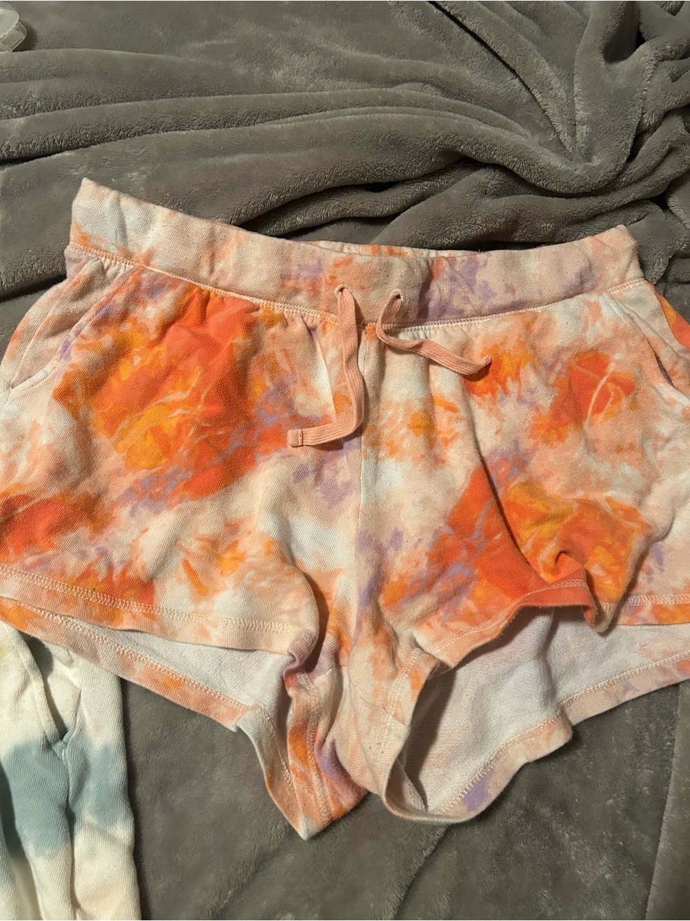 Old navy garment dye shorts sz M